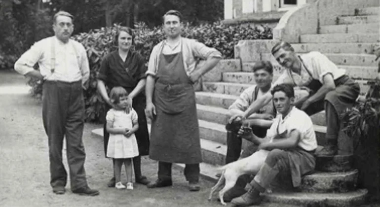 Histoire du Château de la Mazure, demeure familiale depuis 1901